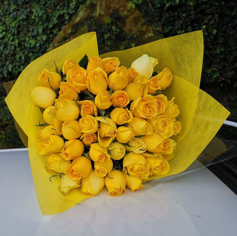 Ramo de 50 rosas amarillo