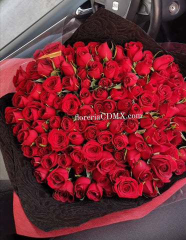 Ramo de 100 rosas (Rojo) 10 Mayo